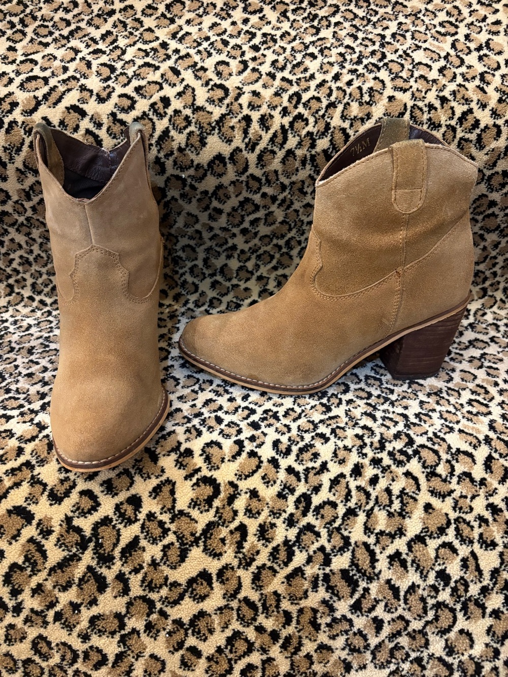 Matisse Bess suede cowboy bootie size 7.5